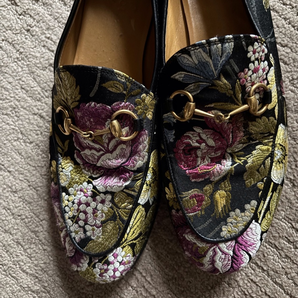 Gucci Floral Embroidered Women's Loafers Size 40 - Picture 2 of 9